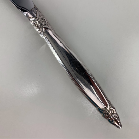 2/$20 1847 Rogers Bros IS 1965 Vintage Silver Plate Garland Pattern Dinner Knife - Picture 3 of 11